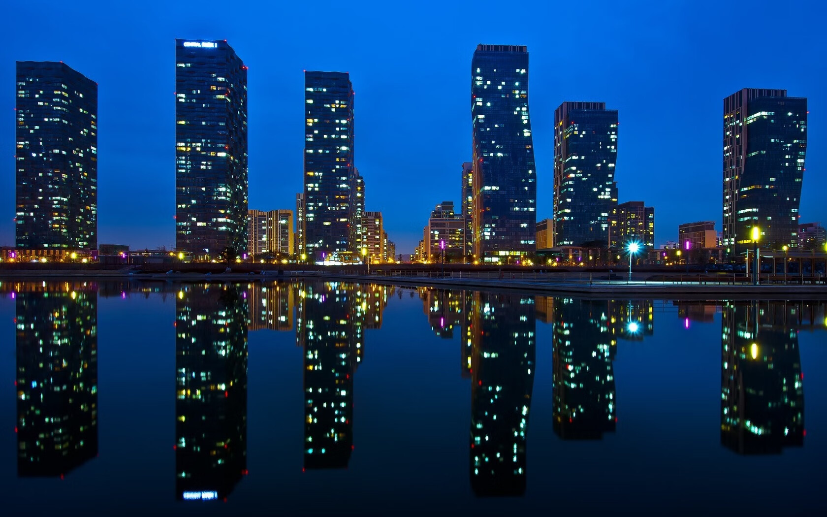 铁壁与钥匙，毕尔巴鄂的封锁网中，孔德是唯一的破局者